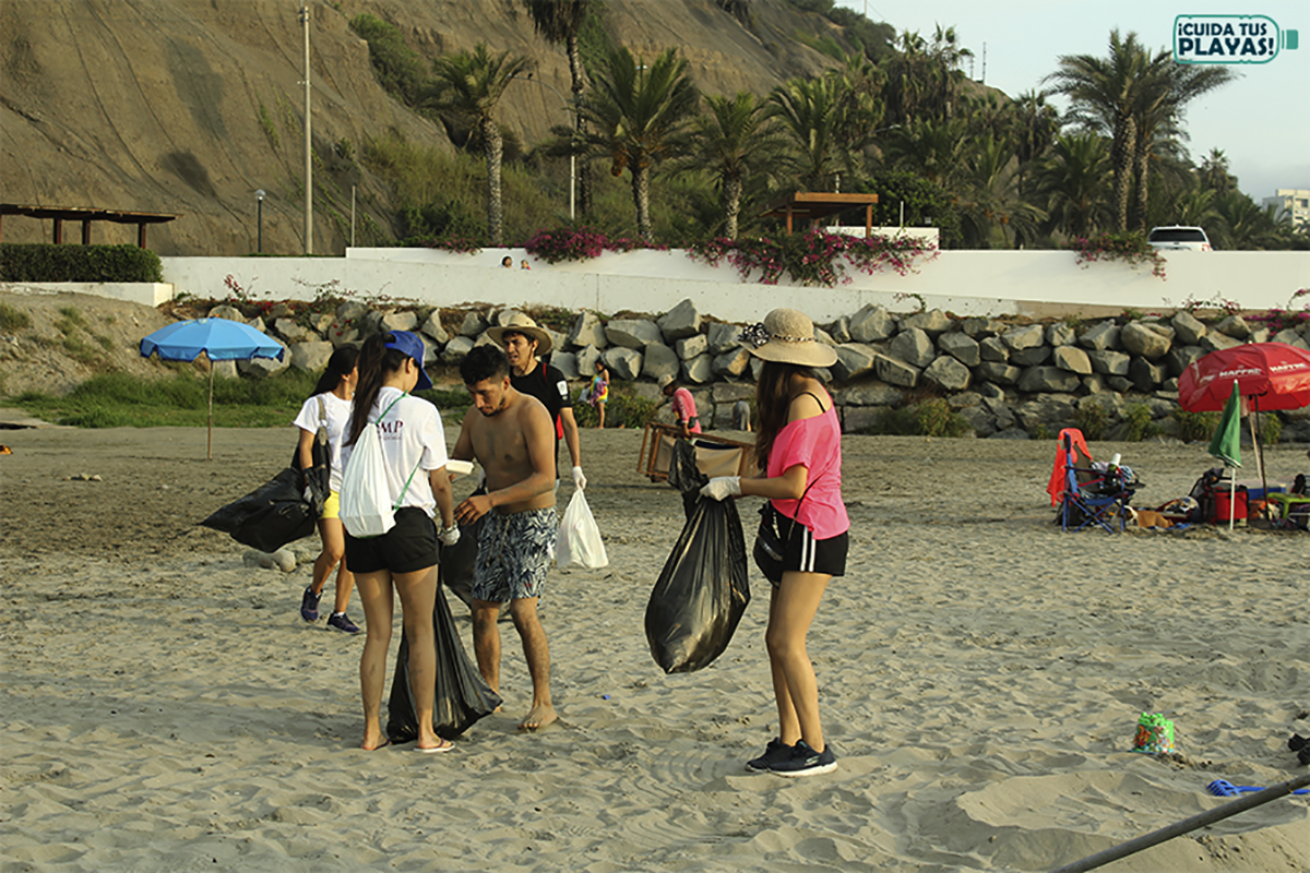 Alumnos De La FCCTP Promovieron Limpieza De Las Playas Durante El Verano
